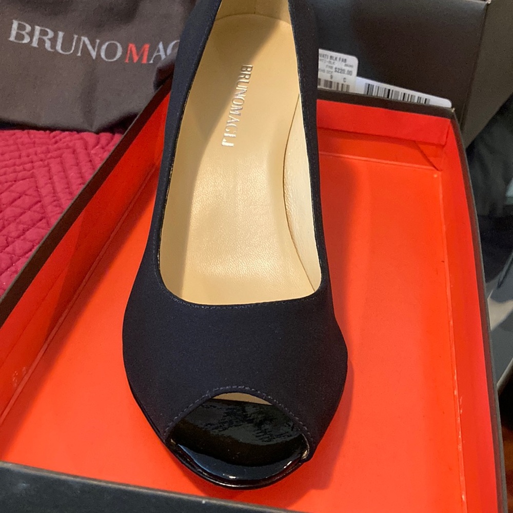 Bruno Magli high heels black fabric peep toe pumps 9C